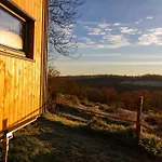 Homnest - Confins Des Domes - Volvic & Vulcania Ferienhaus *