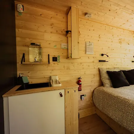 Homnest - Confins Des Domes - Volvic & Vulcania *
